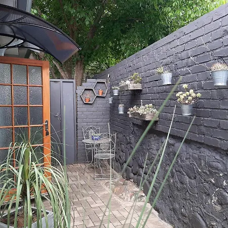 Fevertree Cottage Bloemfontein Buitenkant foto